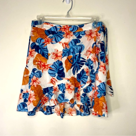 NWT Floral Roxy Mini Wrap Tropical Skirt Beachy Vacation Size Medium Preppy 90s - Picture 1 of 12